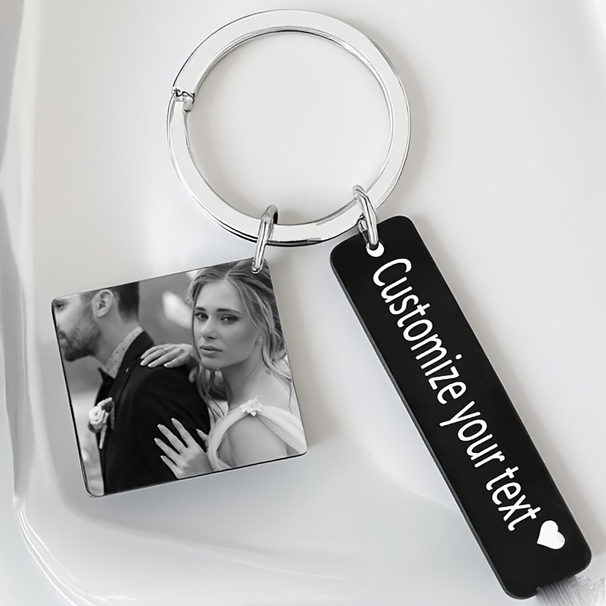 Gantungan kunci foto bundar da - Initial Ring Custom ulasan dan harga